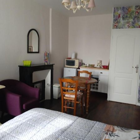 Chambres D'Hotes Les Clematites En Cotentin Saint-Floxel Екстериор снимка