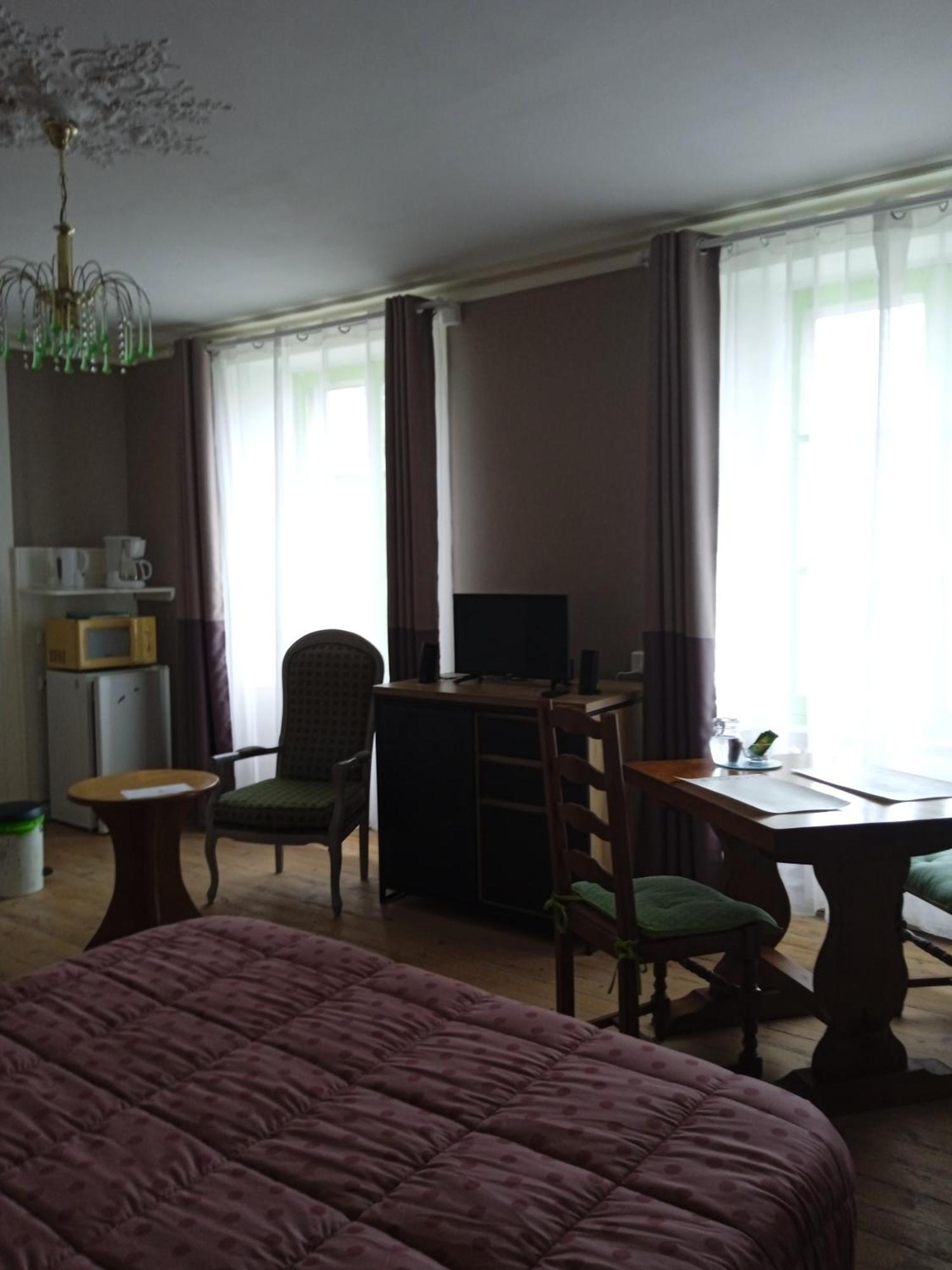 Chambres D'Hotes Les Clematites En Cotentin Saint-Floxel Екстериор снимка